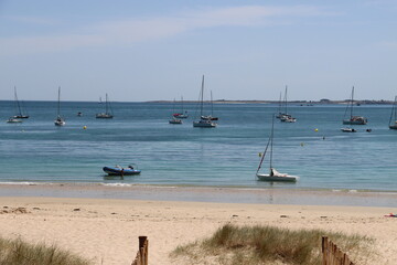 boats on the beach at Houat island 