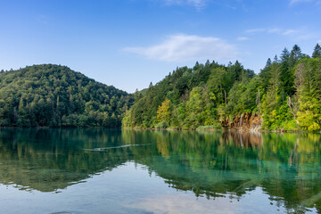 Fototapeta na wymiar Plitvice lakes in Croatia, beautiful summer landscape with turquoise water