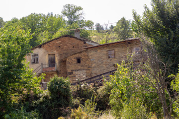 casa tradicional de pedra