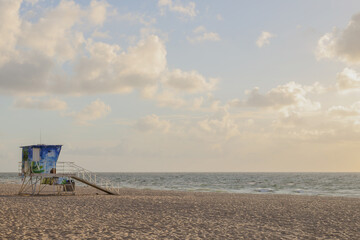 Obraz premium Lifeguard stand in ft lauderdale beach florida 