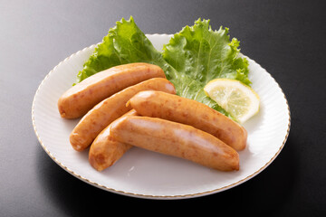 ウィンナーソーセージ　(粗挽きソーセージ)　調理前