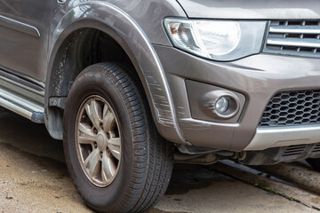 Wrinkles from the collision of the car