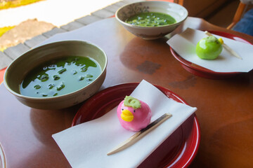 冷たい抹茶と河童の練り切り