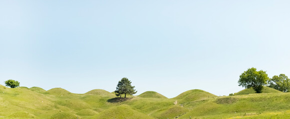 Tombs of the Three Kingdoms Period in which a stone chamber tomb, etc