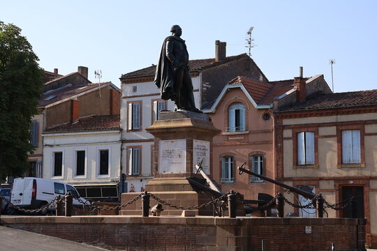La place Laperouse, ville de Albi, d&eacute;partement du Tarn, France