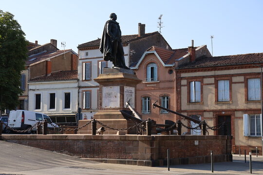 La place Laperouse, ville de Albi, d&eacute;partement du Tarn, France