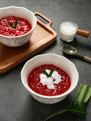 Bubur Mutiara, Bubur Sagu Mutiara, Indonesian Dessert Porridge. Made from pearl sago (sagu mutiara), sugar, pandan leaves, and coconut milk. Popular during Ramadhan. 