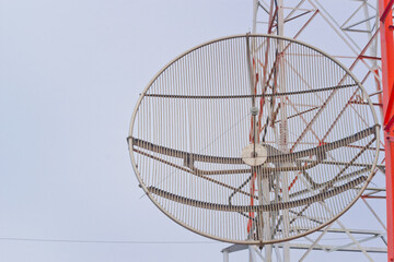 Antenna TV It is characterized by high towers made of steel. Used to transmit television signals.
