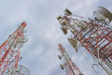 Antenna TV It is characterized by high towers made of steel. Used to transmit television signals.