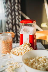 machine for making popcorn at home close-up