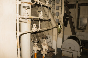 Filter the water from the air pump