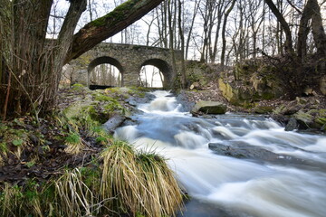 Tousicke Prahy, Baroque bridge over Vavrinecky brook
