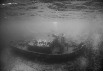 ship wreck , underwater scene , caribbean sea , Curacao island