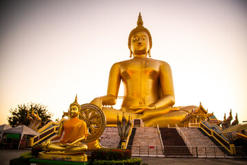 Obraz premium Big Buddha during sunset at Wat Muang in Ang Thong, Thailand