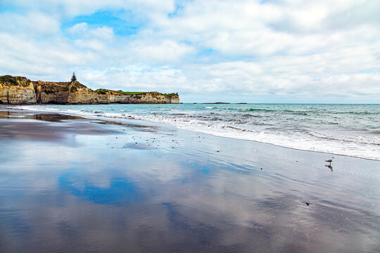 Pacific Coast Of Northern Taranaki.