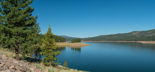 Blue California Reservoir Water - 521272047
