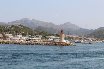 Fototapeta na wymiar Port D´`Ándratx ,Hafen ,Leuchtturm