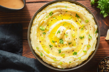 Delicious creamy mashed potatoes with butter, fresh herbs and freshly-cracked black pepper. Top...