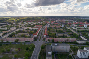 Architektur einer Planstadt, Eisenhuettenstadt 2022, Luftaufnahme der Stadtmitte, Deutschland