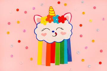 Naklejka premium How to make funny summer holidays crafts of color paper. Original project for children. Step-by-step photo instructions. Step 3-final result. Top view, flat lay.