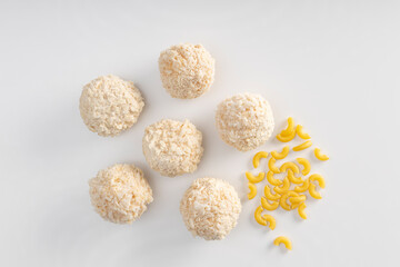 Mac and cheese balls