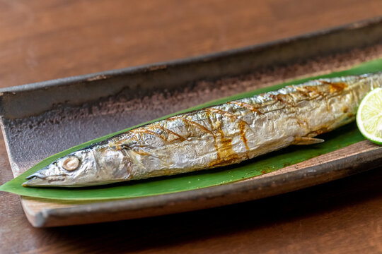 秋刀魚塩焼き の画像 1 498 件の Stock 写真 ベクターおよびビデオ Adobe Stock