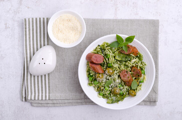 Pasta with vegetables and sausages