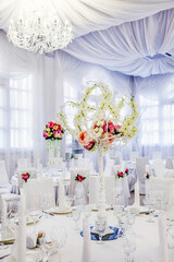 Flower arrangement at a wedding banquet in a restaurant