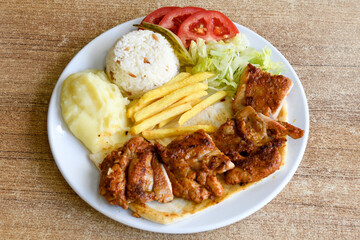 Chicken wings barbeque in a dish with BBQ grill sauce . Izgara tavuk kelebek sis kanat. Tavuk sis, gogus.