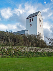 Blick auf die romanische Vestervig Kirche in Jütland, Dänemark