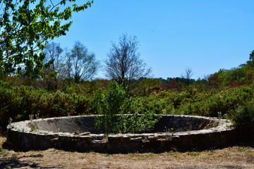 R&eacute;servoir d'eau Militaire de 1939-40 en pierre de taille