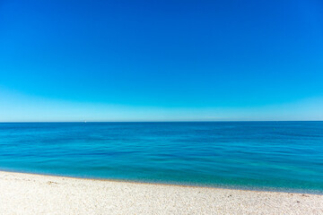 Strandspaziergang an der schönen Alabasterküste bei Étretat - Normandie - Frankreich
