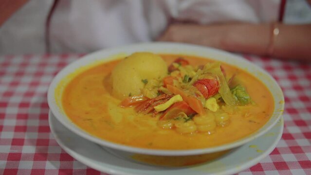Chupe de cangrejo en restaurante Arequipe&ntilde;o Per&uacute;