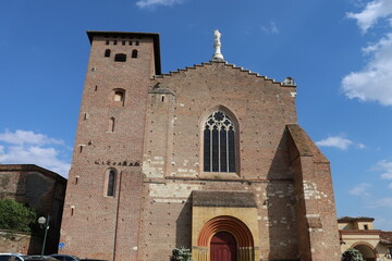 L'abbaye Saint Michel, vue de l'extérieur, ville de Gaillac, département du Tarn, France