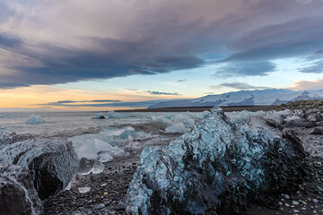 Sonnenaufgang am traumhaften diamond beach auf Island 