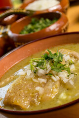 Menudo, pozole, gastronomía mexicana, salsa, picante y desayuno con sabor
