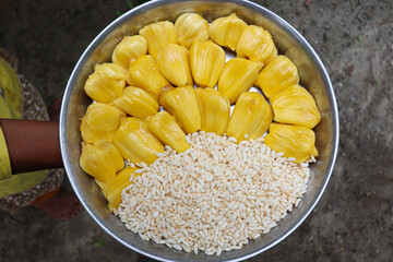jackfruit cloves with puffed rice