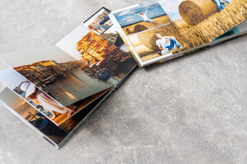 travel photo books, Family Members - obrazy, fototapety, plakaty
