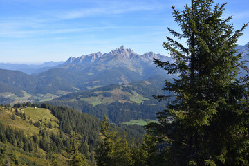 Fototapeta premium Blick vom Rossbrand auf das Dachsteingebirge