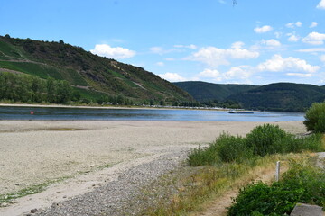 Niedrigwasser bei Osterspai