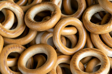 a large amount of traditional snacks round cracknel