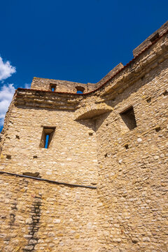 View of the Heidesheim Gate in the ruins of the Imperial Palace in Ingelheim/Germany