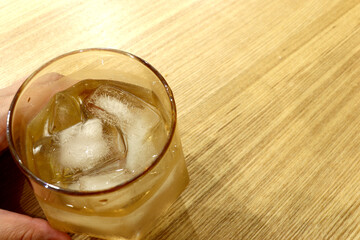 グラスに入っている冷えた飲み物