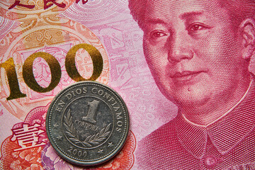 banknot chiński, 100 juanów, noneta nikaraguańska, Chinese banknote, 100 yuan, Nicaraguan Noneta - obrazy, fototapety, plakaty
