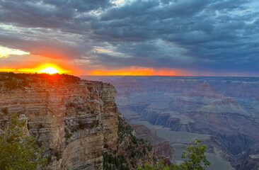 Sunset on the South Rim Trail of Grand Canyon in Arizona, USA