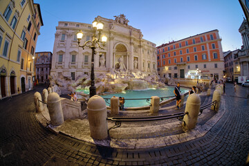 Fototapeta na wymiar Piazza di Trevi with the late baroque styled fountain in Rome, Italy 