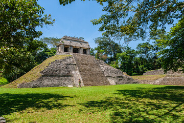 Fototapeta na wymiar Palenque zona arqueológica, Chiapas, Mexico