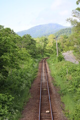 Obraz premium 田舎の線路（北海道函館本線然別駅付近）