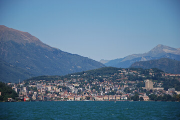 Naklejka na ściany i meble Panorama sulla città di Lugano da Campione d'Italia.