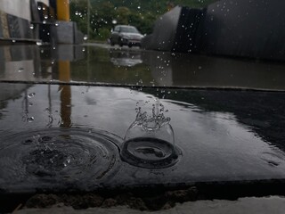 rain on the car